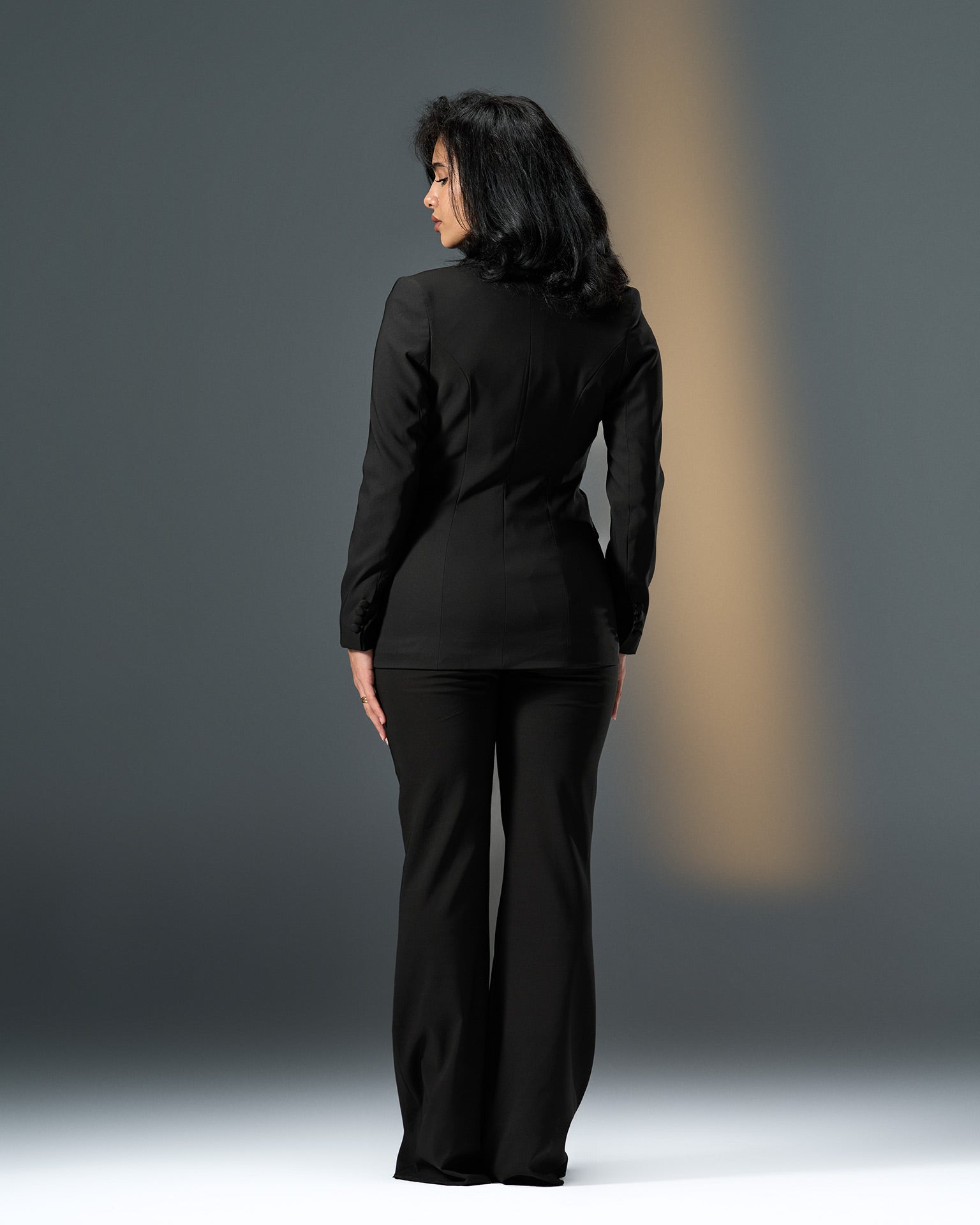 Monarch Tailored Suit – Black