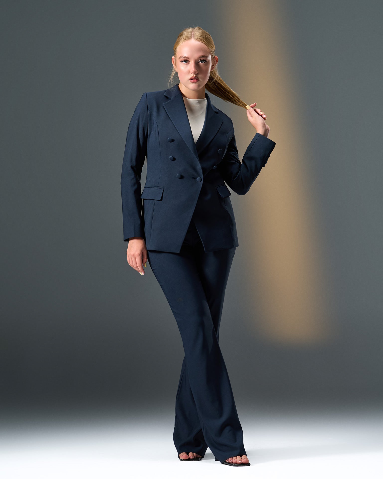 Monarch Tailored Suit – Navy Blue
