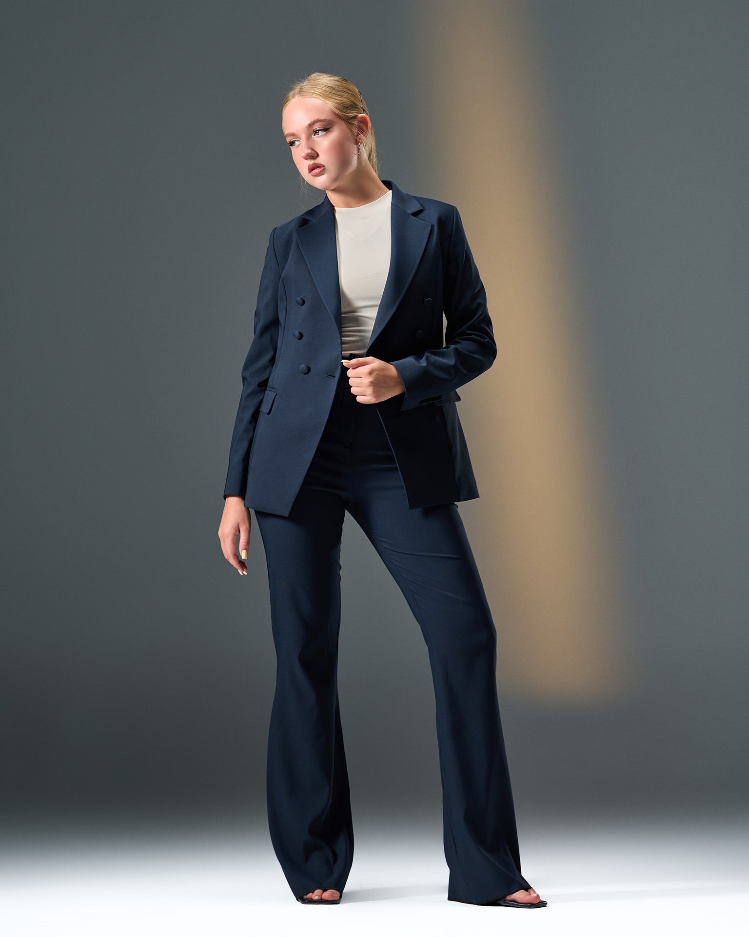 Monarch Tailored Suit – Navy Blue