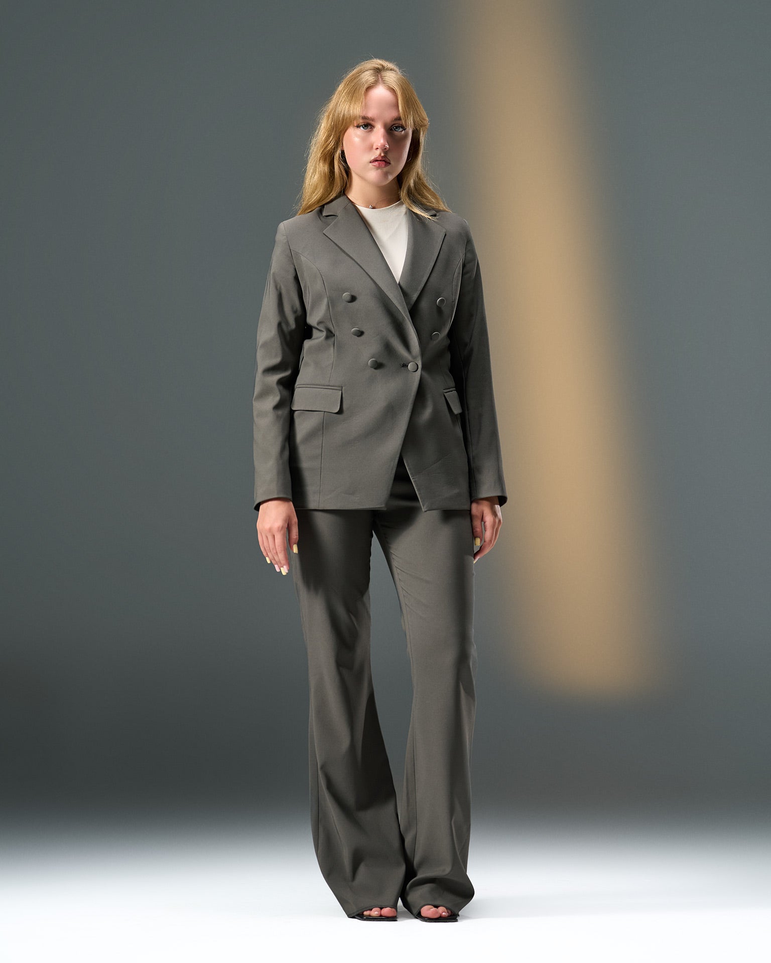 Monarch Tailored Suit – Charcoal Grey