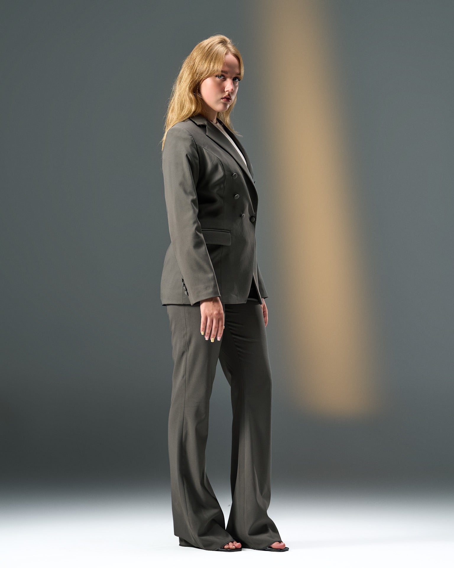 Monarch Tailored Suit – Charcoal Grey
