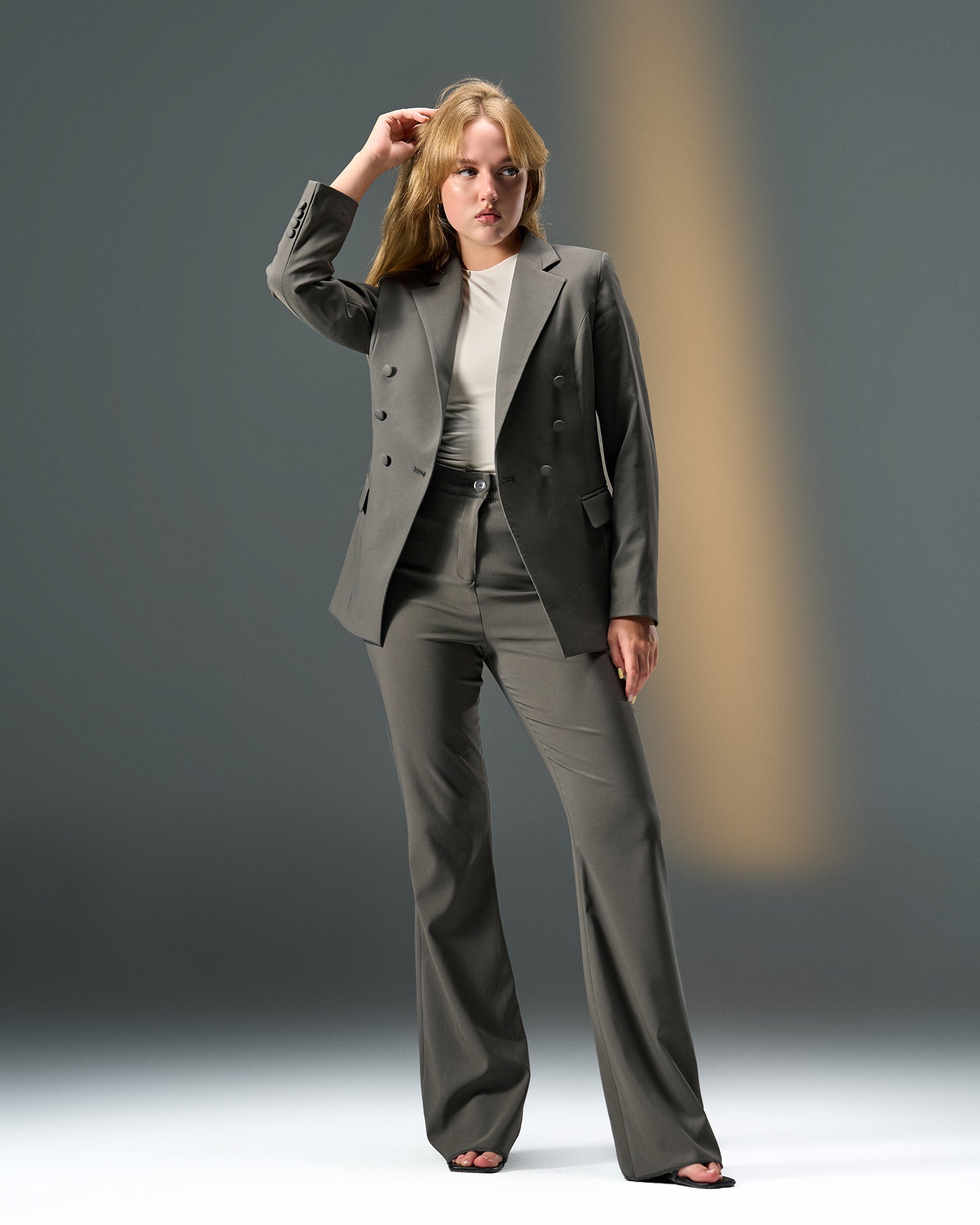 Monarch Tailored Suit – Charcoal Grey