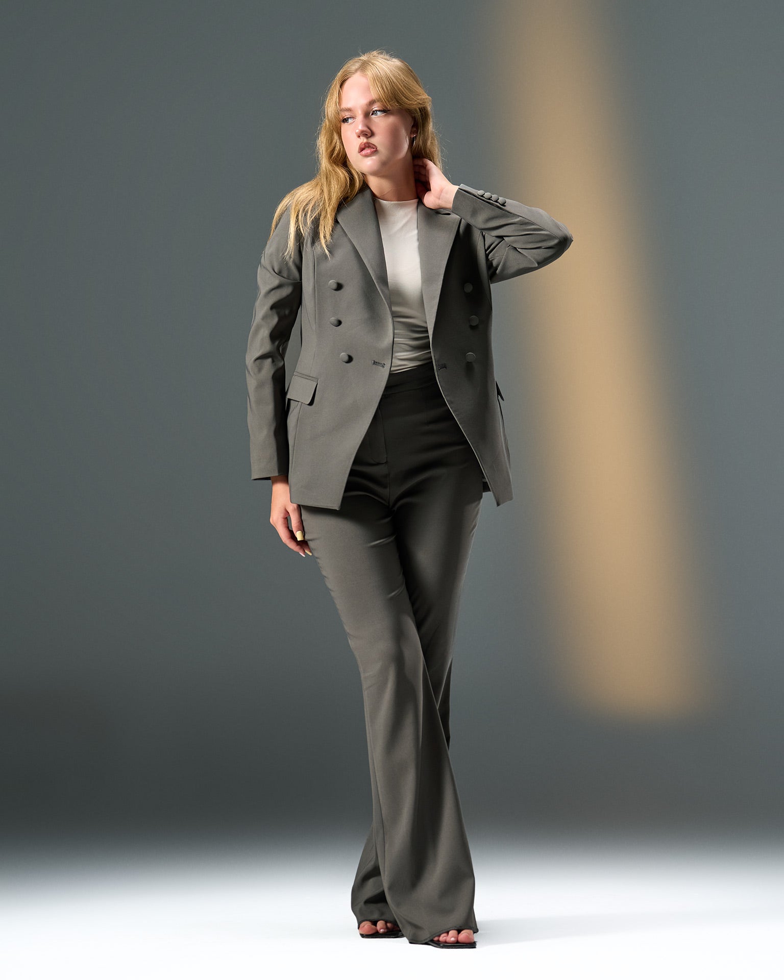Monarch Tailored Suit – Charcoal Grey