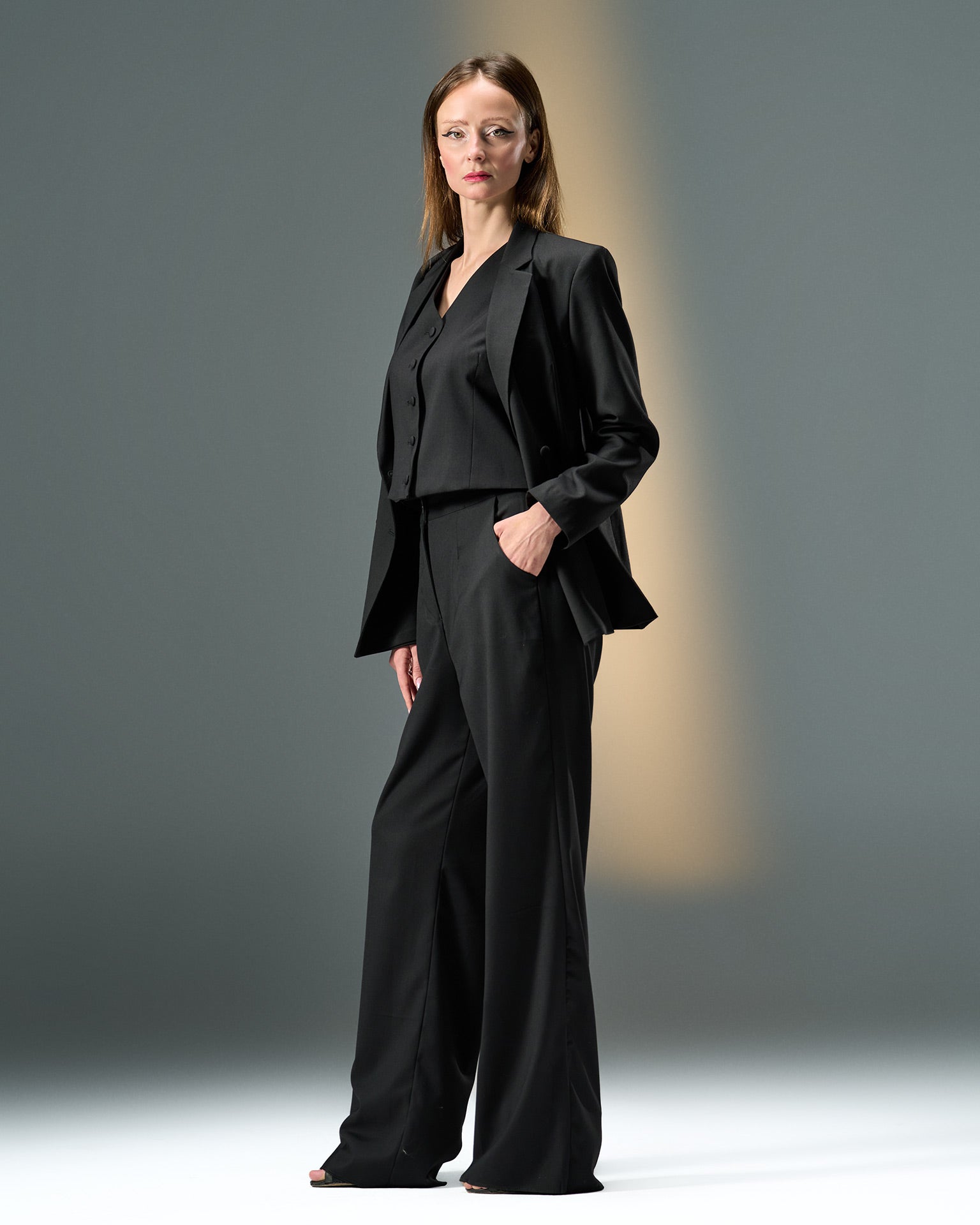 Prestige Three-Piece Suit – Black