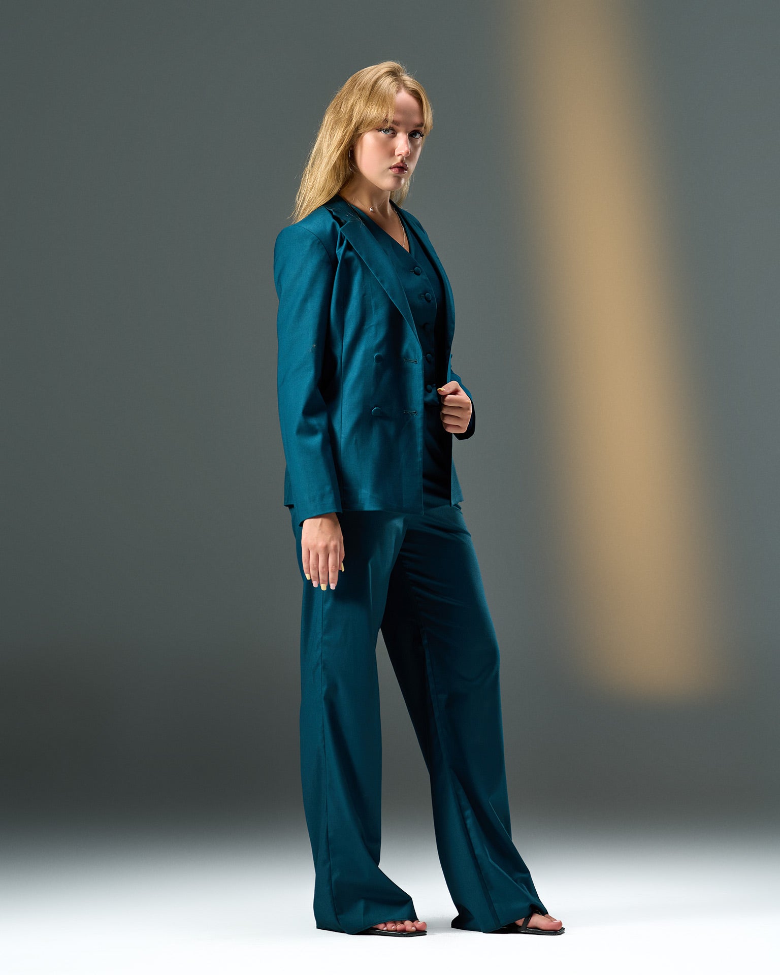 Prestige Three-Piece Suit – Teal