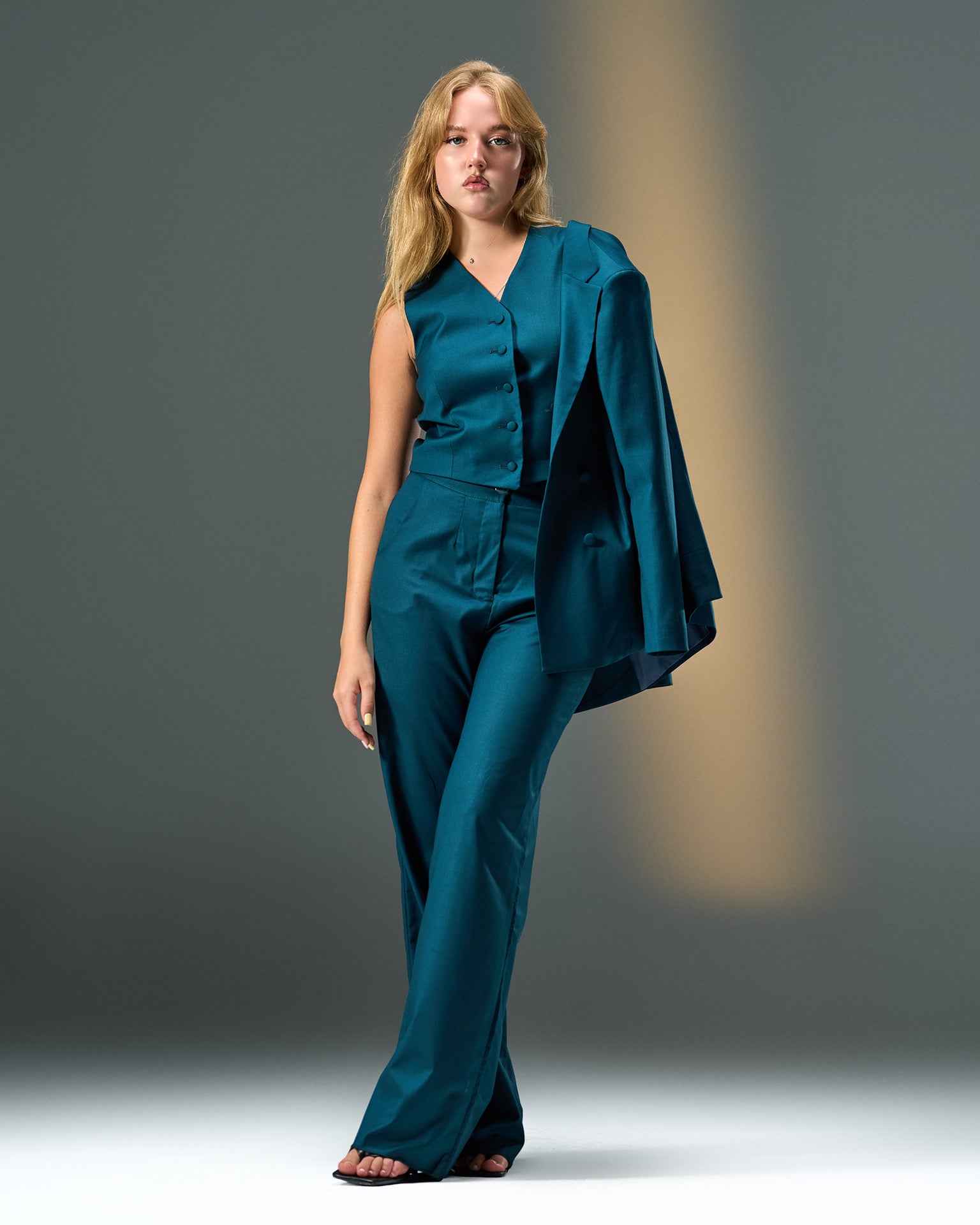 Prestige Three-Piece Suit – Teal
