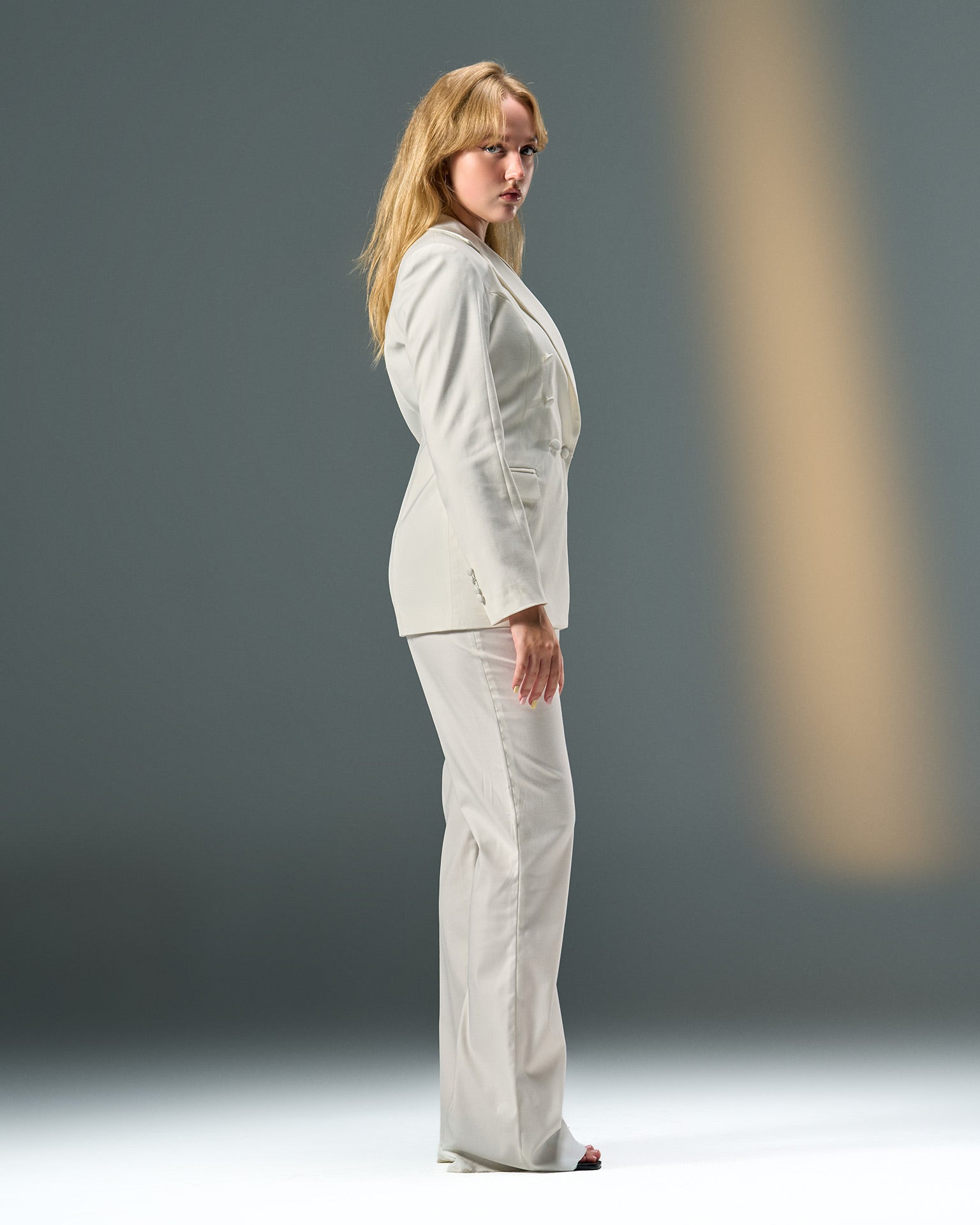 Linen Tailored Suit – Off-White