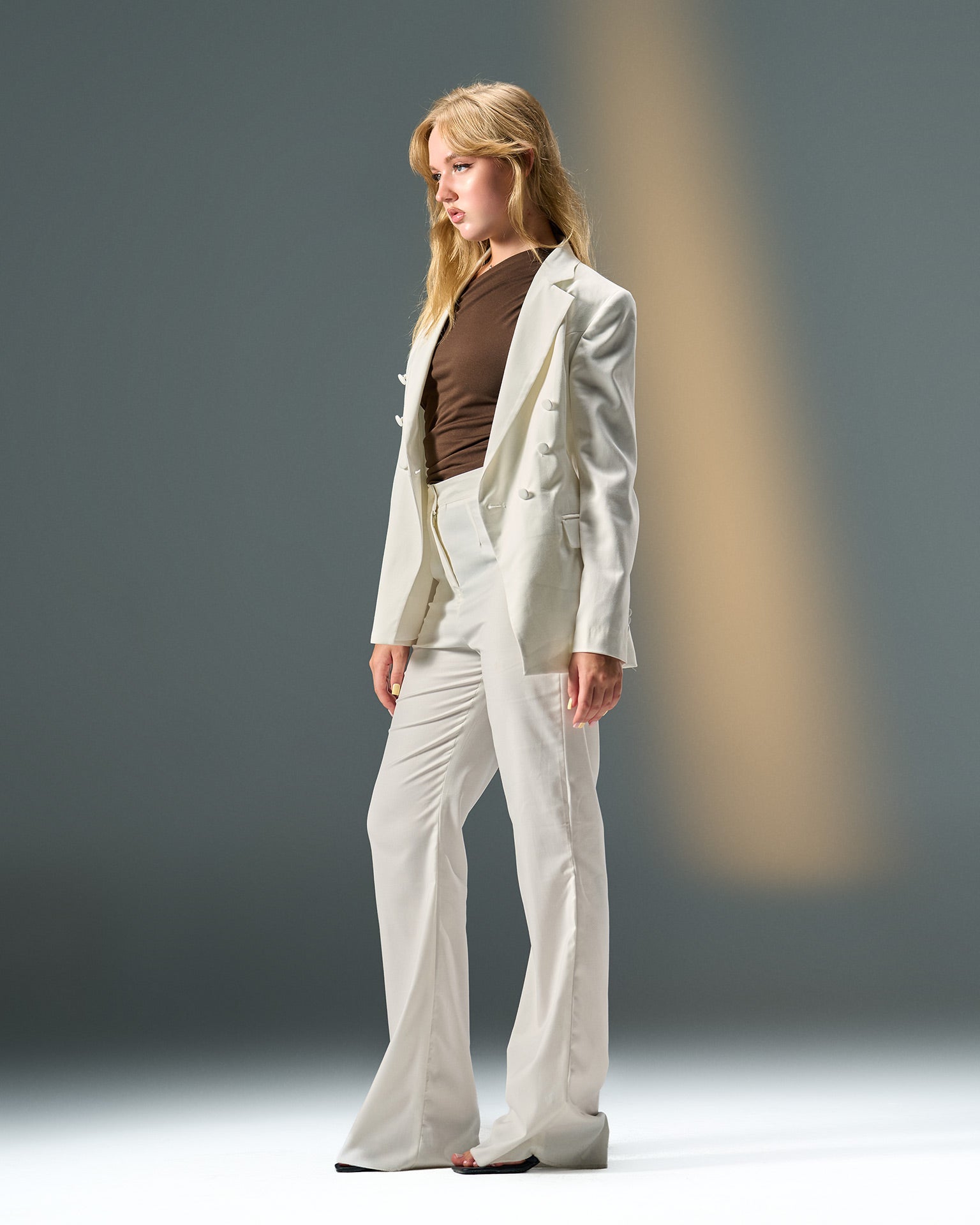 Linen Tailored Suit – Off-White